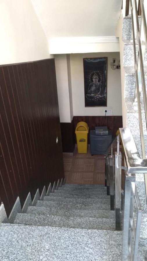 Hotel Vishla Palace By Uttarakhand Hotel Hospitality Narendra Nagar Экстерьер фото