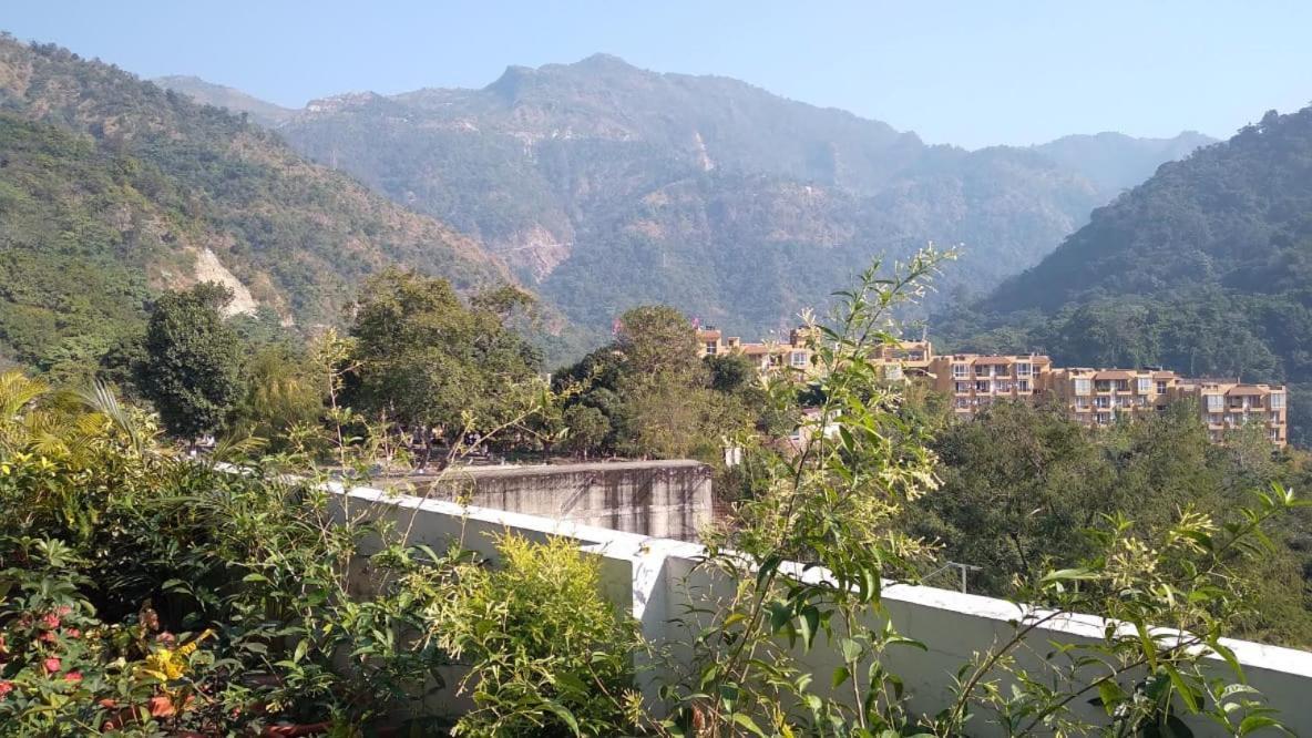 Hotel Vishla Palace By Uttarakhand Hotel Hospitality Narendra Nagar Экстерьер фото
