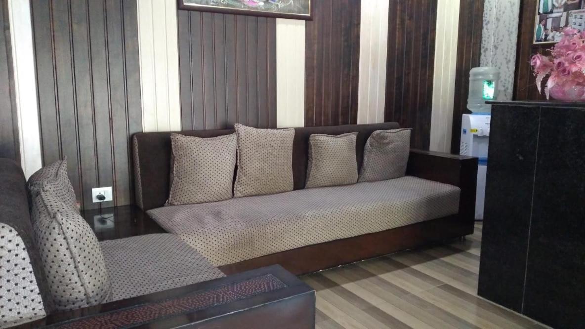 Hotel Vishla Palace By Uttarakhand Hotel Hospitality Narendra Nagar Экстерьер фото