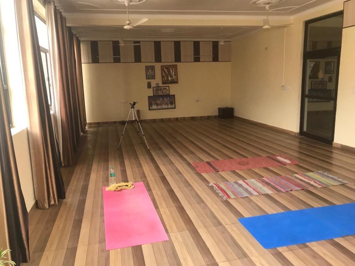 Hotel Vishla Palace By Uttarakhand Hotel Hospitality Narendra Nagar Экстерьер фото